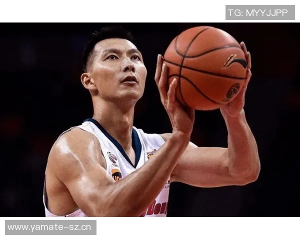 七年前的今天广东男篮球星易建联成功突破CBA万分大关庆祝辉煌成就