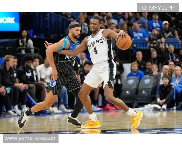 马刺全队六人得分上双福克斯31分哈珀16分展现团队实力